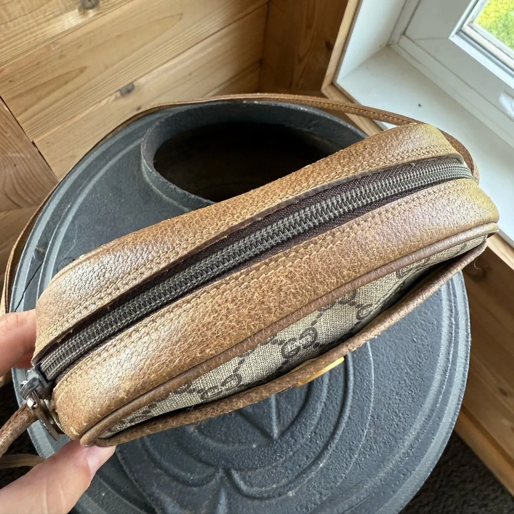 Gucci VINTAGE Plus Beige GG Crossbody Shoulder Bag - Picture 8 of 11